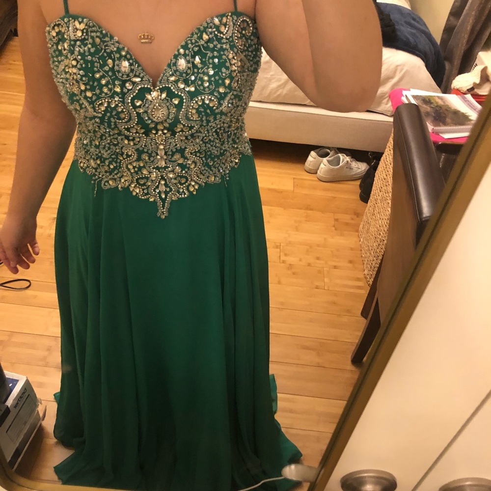 Emerald green embellished Mori Lee prom dress